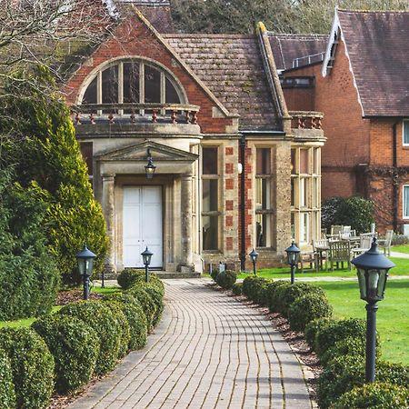 Audleys Wood Hotel, Basingstoke Bagian luar foto