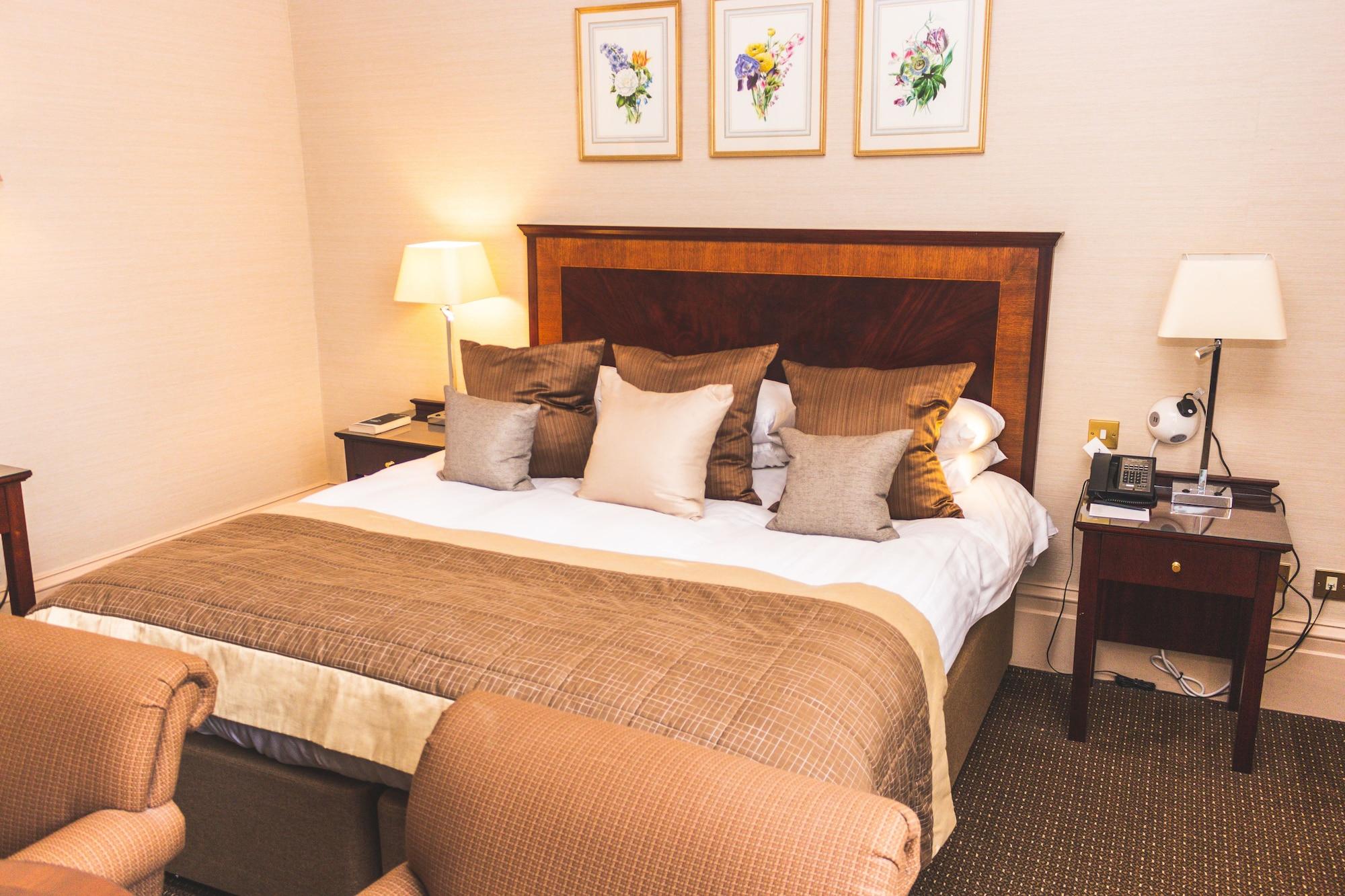 Audleys Wood Hotel, Basingstoke Bagian luar foto