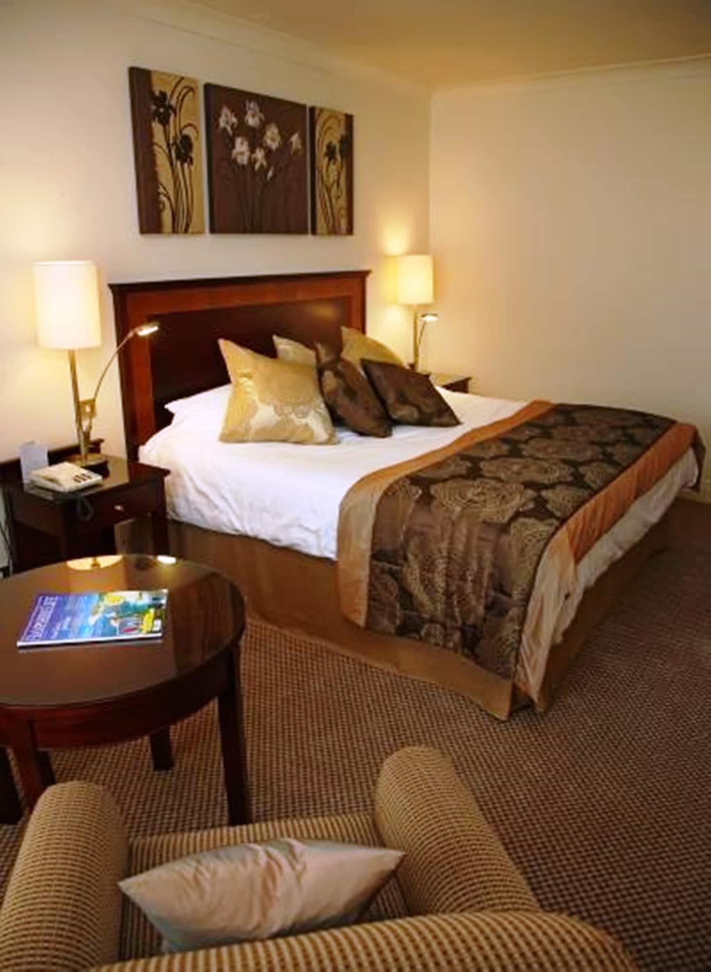 Audleys Wood Hotel, Basingstoke Bagian luar foto