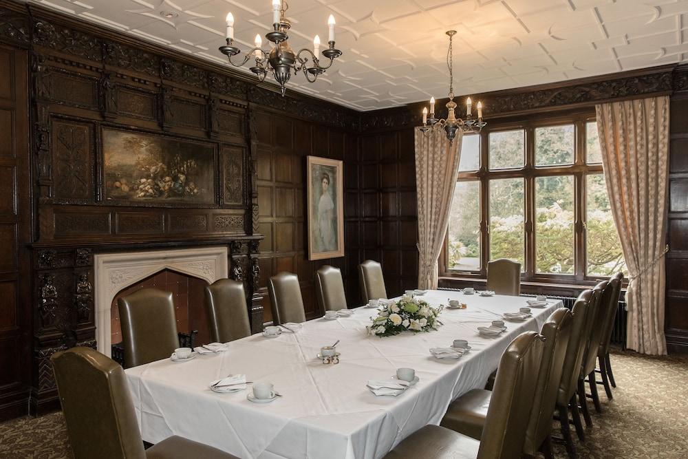 Audleys Wood Hotel, Basingstoke Bagian luar foto