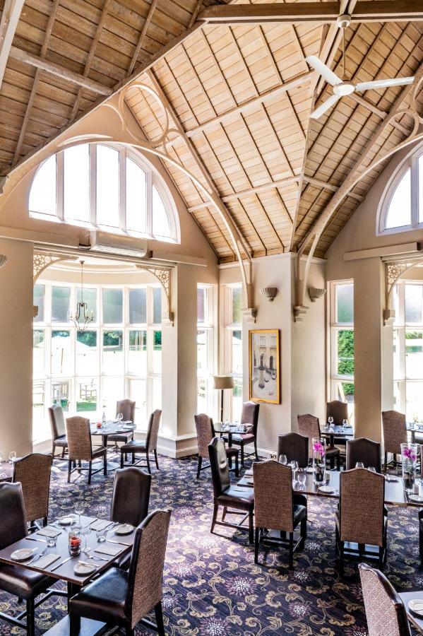 Audleys Wood Hotel, Basingstoke Bagian luar foto